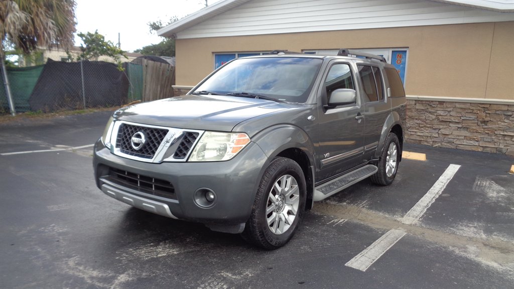 2008 Nissan Pathfinder LE
