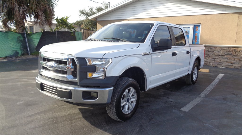 2015 Ford F-150 XL's photo