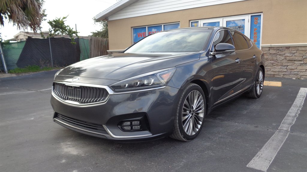 2017 Kia Cadenza Limited