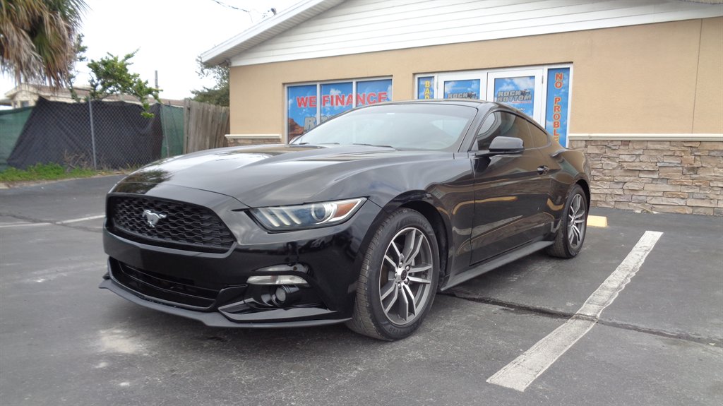 2016 Ford Mustang EcoBoost Premium's photo