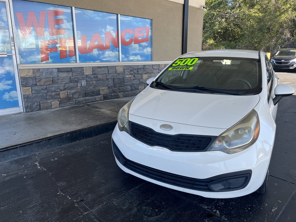 2013 Kia Rio LX's photo