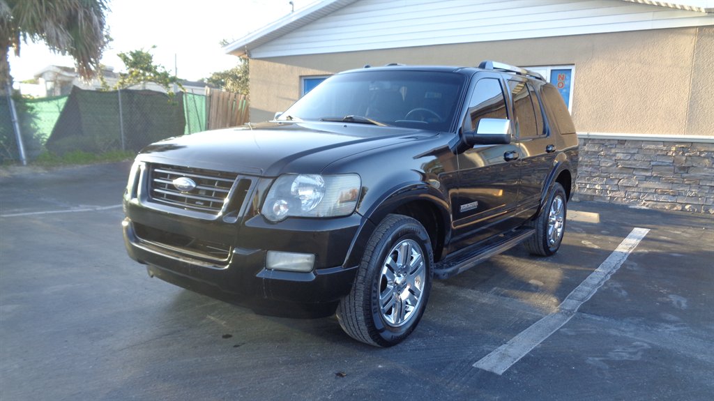2008 Ford Explorer Limited's photo