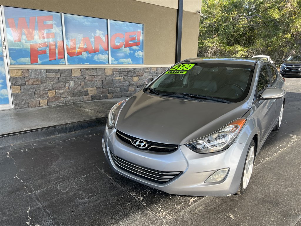 2013 Hyundai Elantra Limited's photo