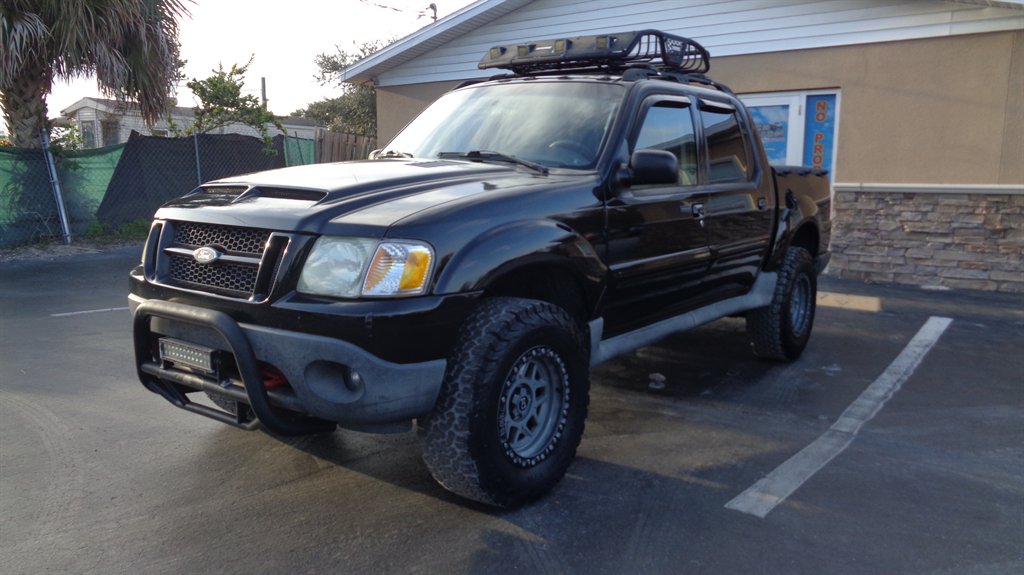 2005 Ford Explorer XLS's photo