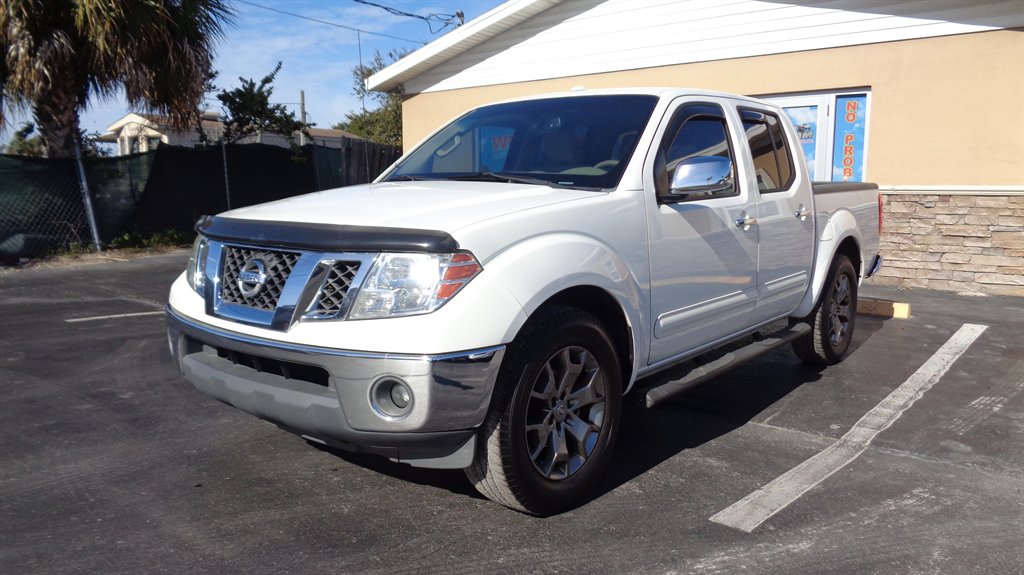 2015 Nissan Frontier 4.0 SL Crew Cab 4X2 AT SWB's photo