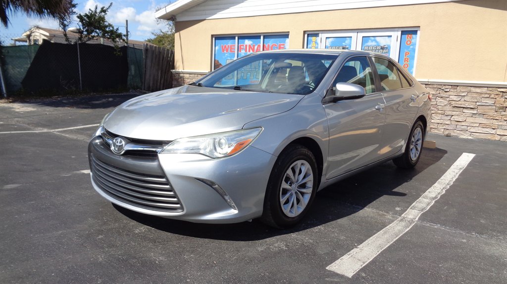 2016 Toyota Camry LE