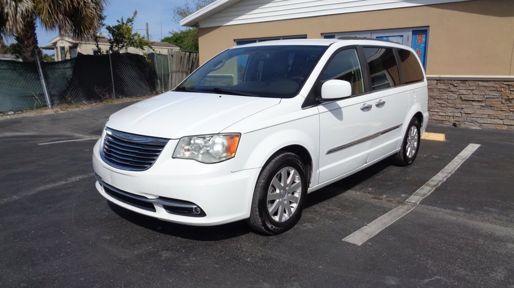2015 Chrysler Town & Country Touring