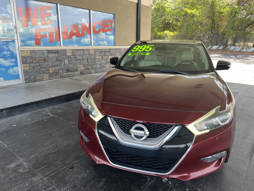 2017 Nissan Maxima Platinum's photo