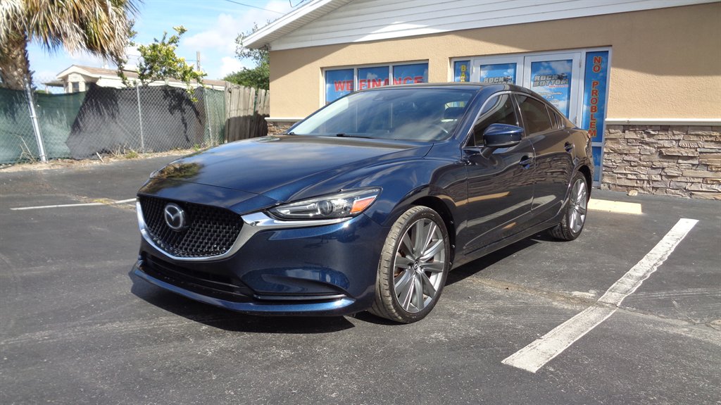 2018 Mazda EZ-6 Touring Auto's photo